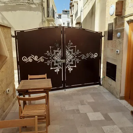 Le Rondini - Camera In Centro Storico